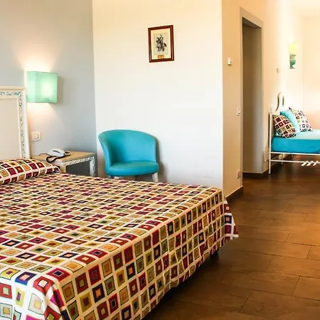 Hotel O'scia 3*